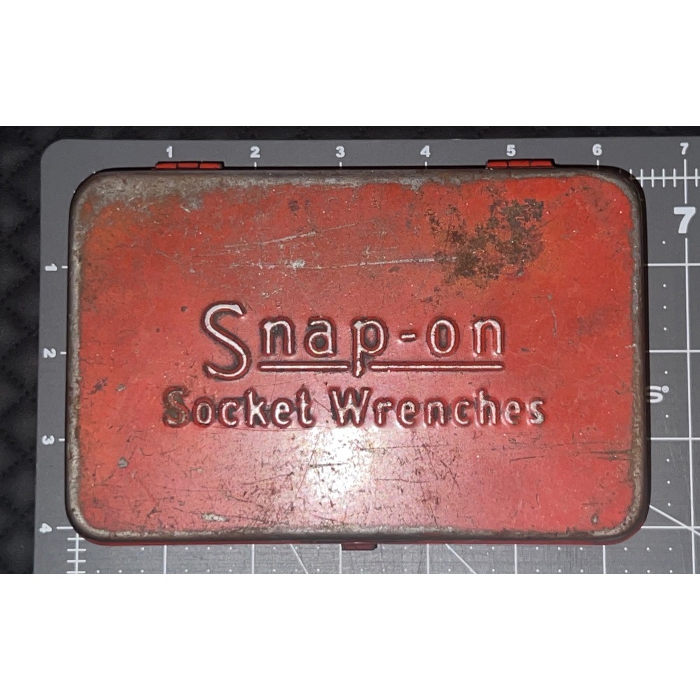 Vintage‎ Snap-on Red Embossed Metal Socket Wrench Case Only Empty 6.25in - Picture 8 of 9